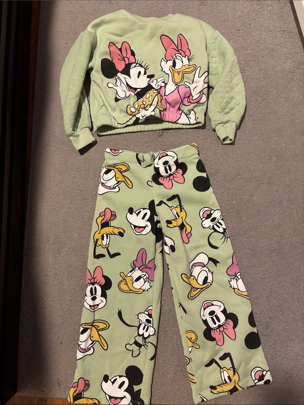 Disney Light Green Minnie & Daisy Character Set with Pink Accents